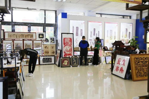 翰墨飄香展新篇——第十屆通渭書畫文化藝術節第五日深度解讀與咨詢紀實